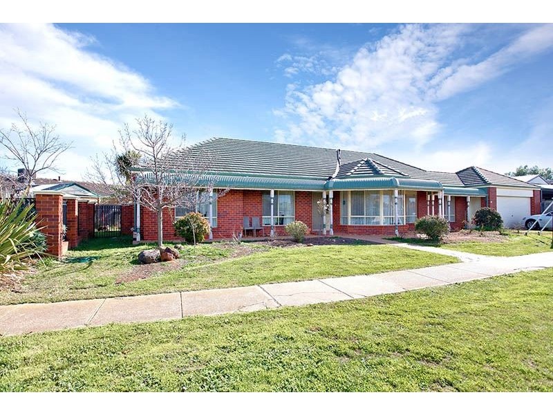 51 St Andrews Drive, Werribee VIC 3030