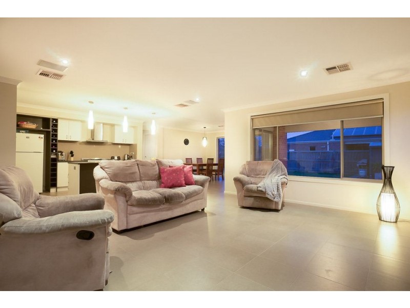 9 Cepora Road, Tarneit VIC 3029