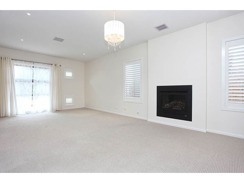 26 Canegrass Drive, Point Cook VIC 3030