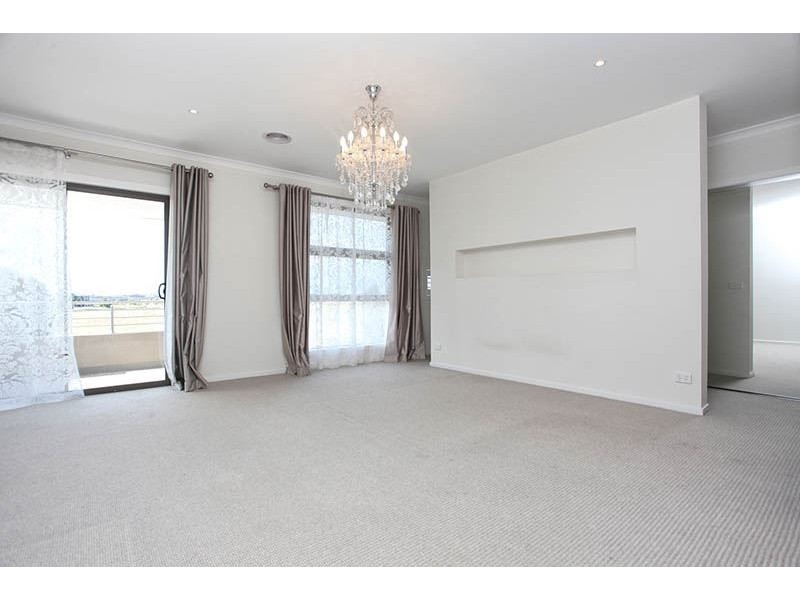 26 Canegrass Drive, Point Cook VIC 3030