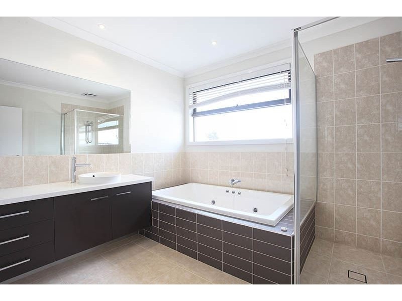 26 Canegrass Drive, Point Cook VIC 3030