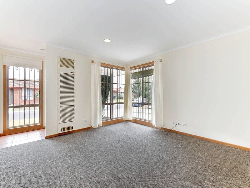 1/30 Silvereye Crescent, Werribee VIC 3030