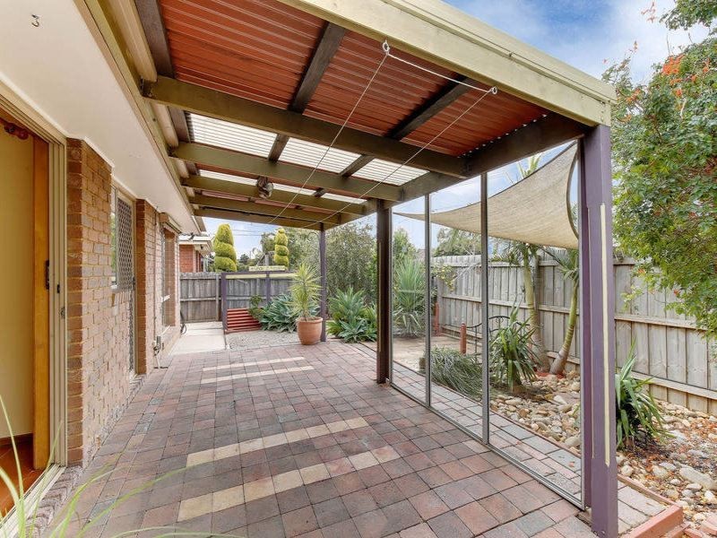 1/30 Silvereye Crescent, Werribee VIC 3030