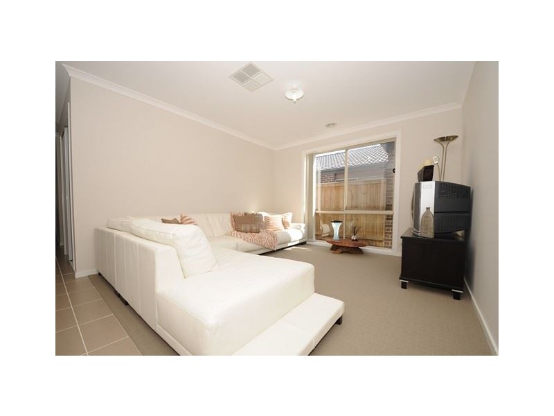 8 Isabella Way, Tarneit VIC 3029