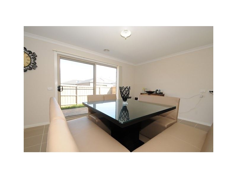 8 Isabella Way, Tarneit VIC 3029
