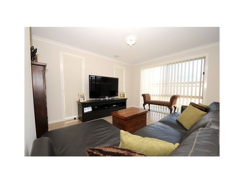 8 Isabella Way, Tarneit VIC 3029