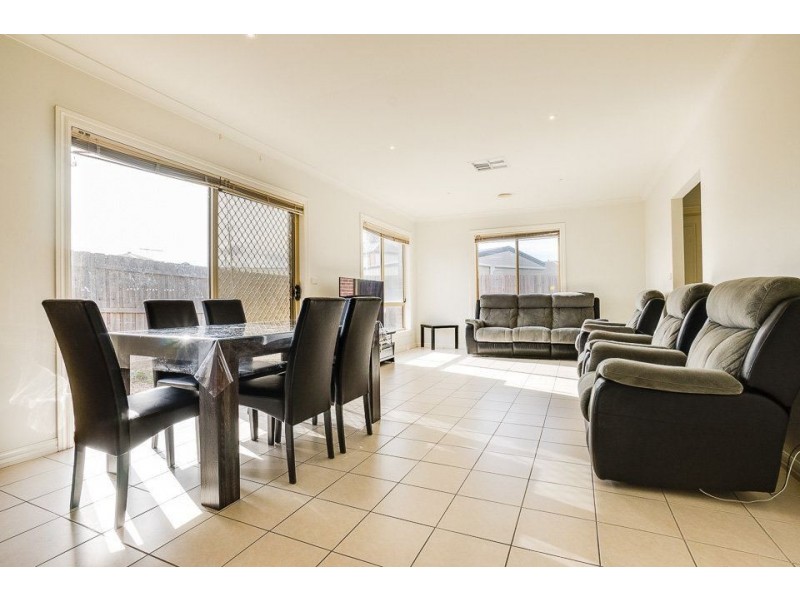 2/29. Harmony Drive, Tarneit VIC 3029