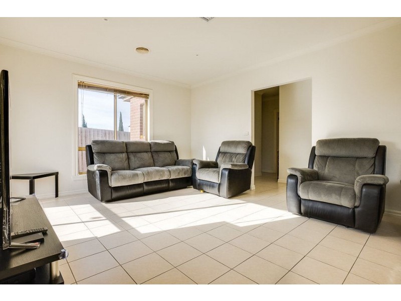 2/29. Harmony Drive, Tarneit VIC 3029