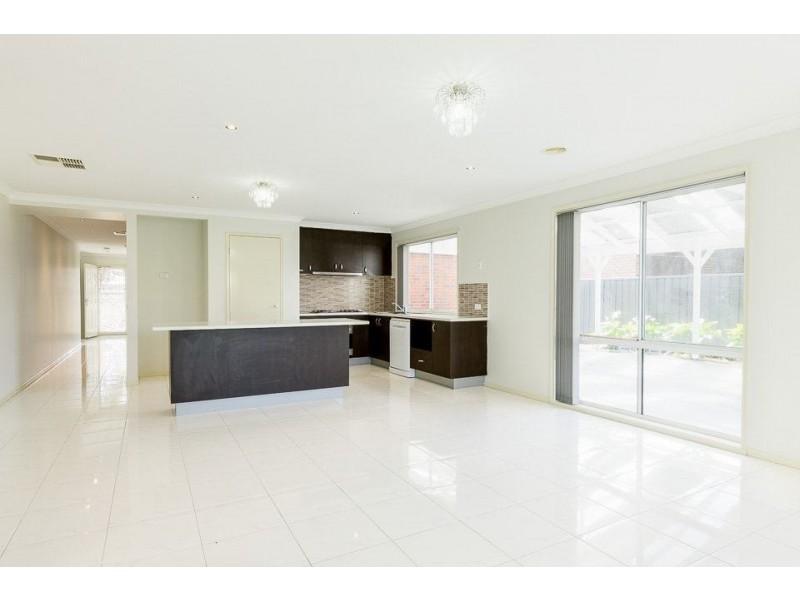 107 Manor Lakes Boulevard, Wyndham Vale VIC 3024