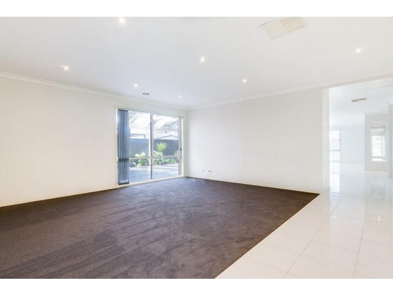 107 Manor Lakes Boulevard, Wyndham Vale VIC 3024