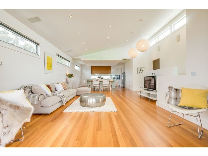 29 The Esplanade, North Shore VIC 3214