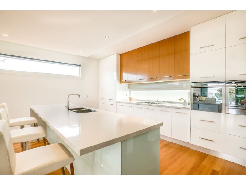 29 The Esplanade, North Shore VIC 3214