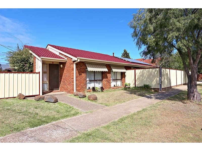 2 Courtney Ave, Hoppers Crossing VIC 3029