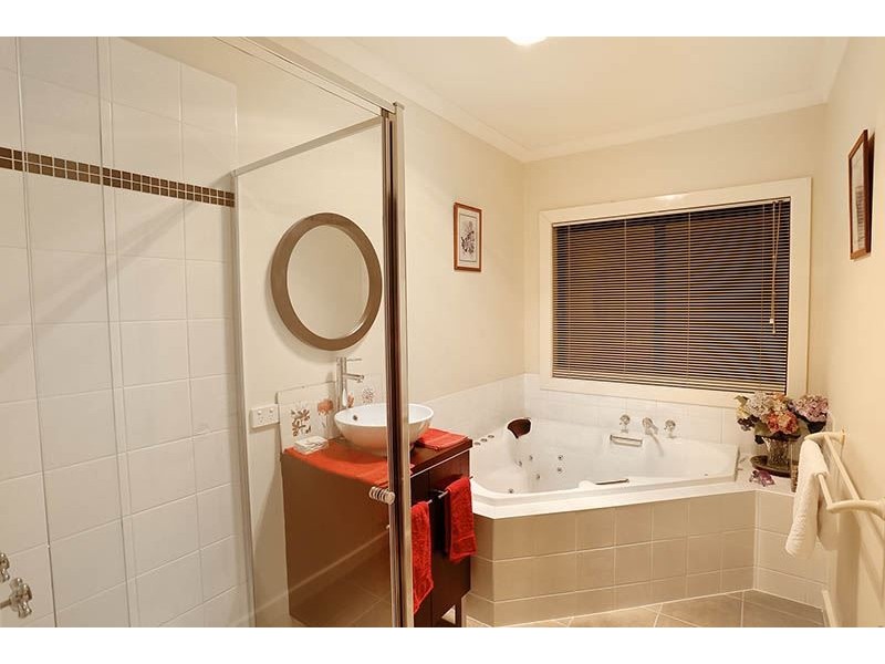 14 Fiddlewood Turn, Melton West VIC 3337