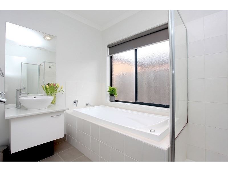 19 Evadene Drive, Tarneit VIC 3029