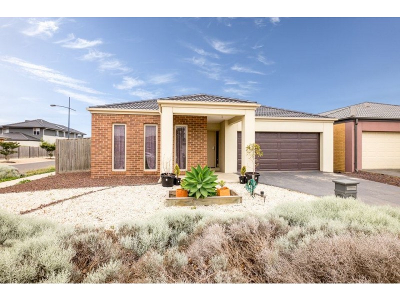 290 Saltwater Promenade, Point Cook VIC 3030