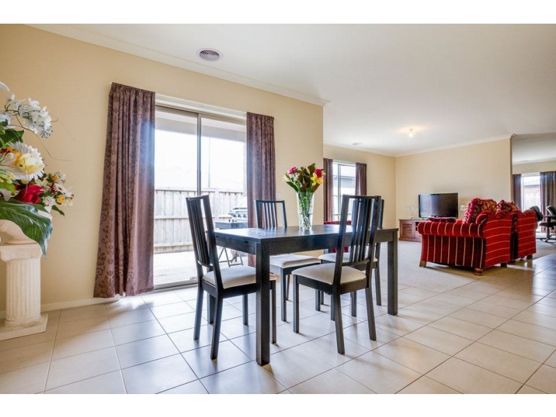 290 Saltwater Promenade, Point Cook VIC 3030