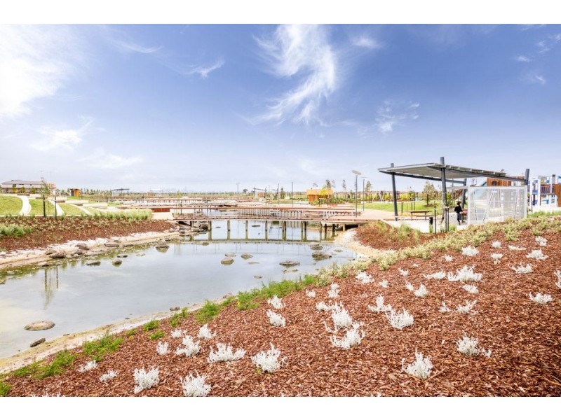 290 Saltwater Promenade, Point Cook VIC 3030