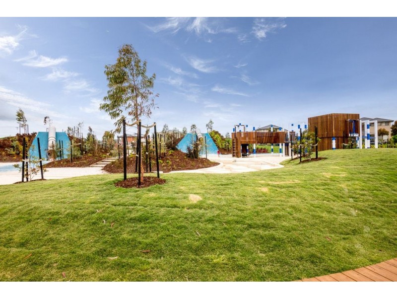 290 Saltwater Promenade, Point Cook VIC 3030