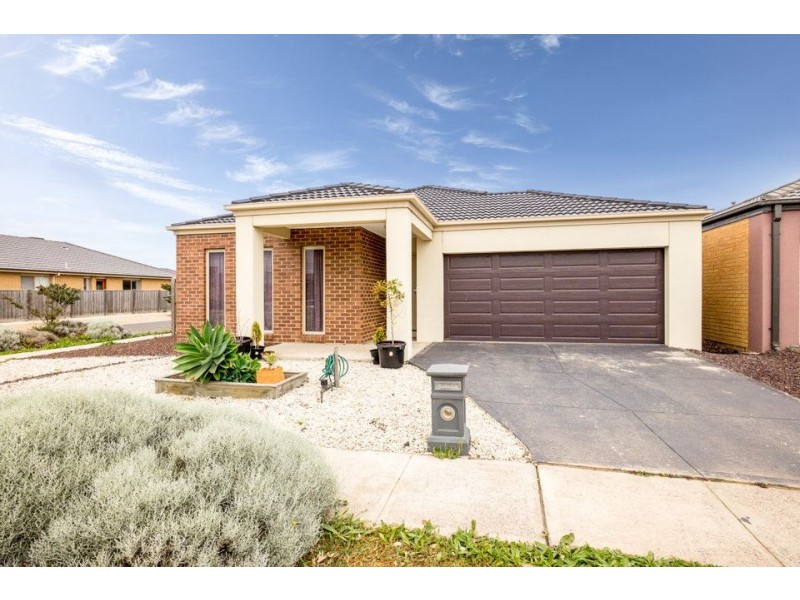 290 Saltwater Promenade, Point Cook VIC 3030