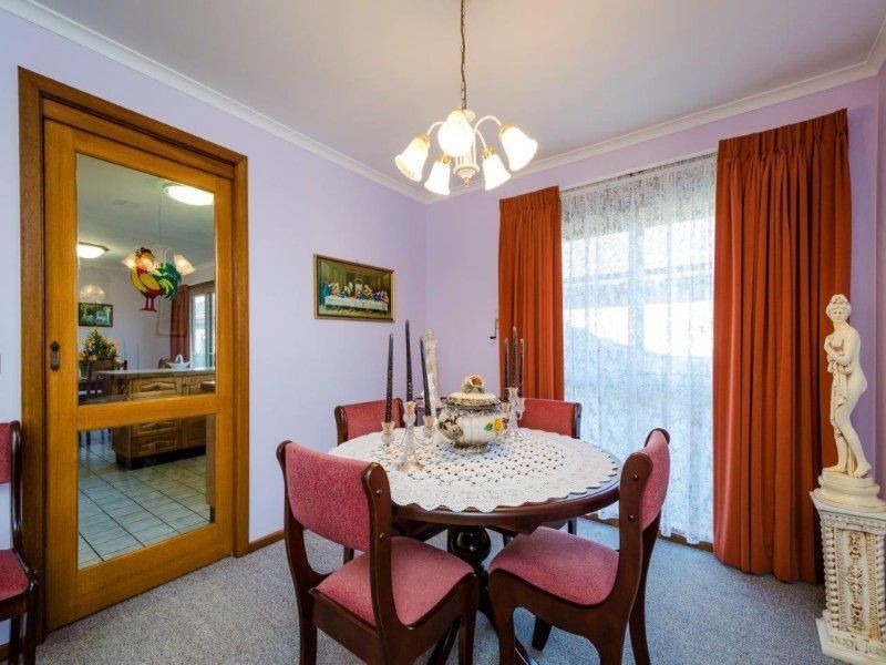 98 Hogans Road, Hoppers Crossing VIC 3029