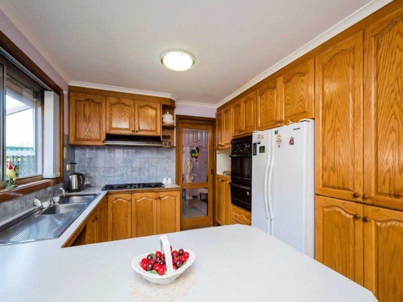 98 Hogans Road, Hoppers Crossing VIC 3029