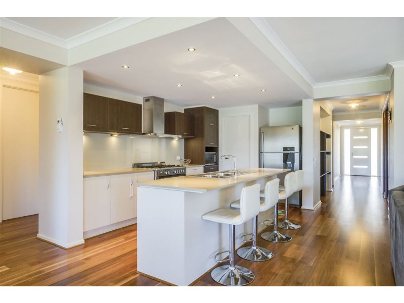 10 Redcliffe Parade, Tarneit VIC 3029