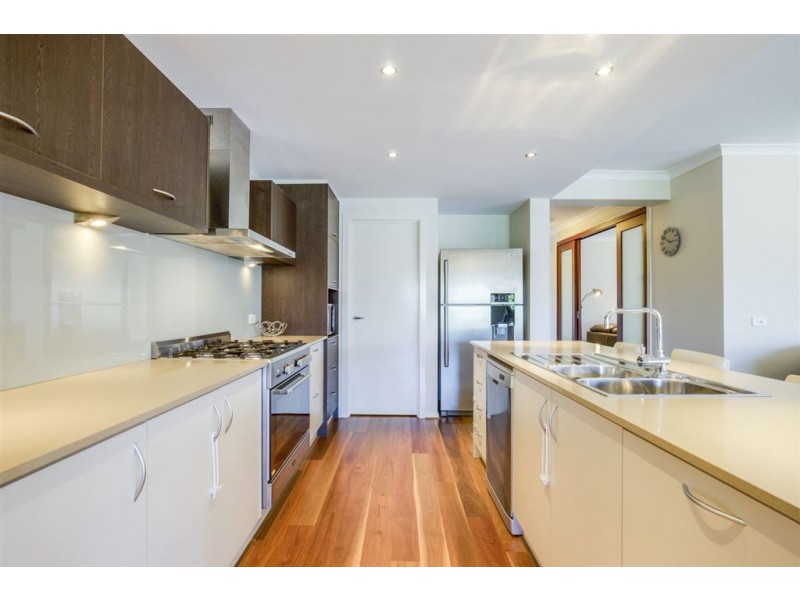 10 Redcliffe Parade, Tarneit VIC 3029