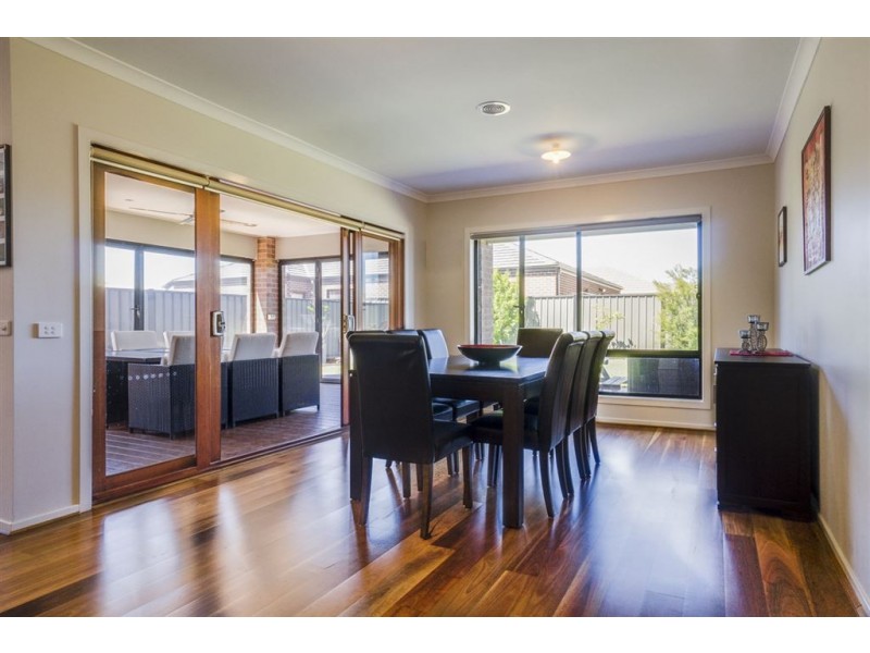 10 Redcliffe Parade, Tarneit VIC 3029