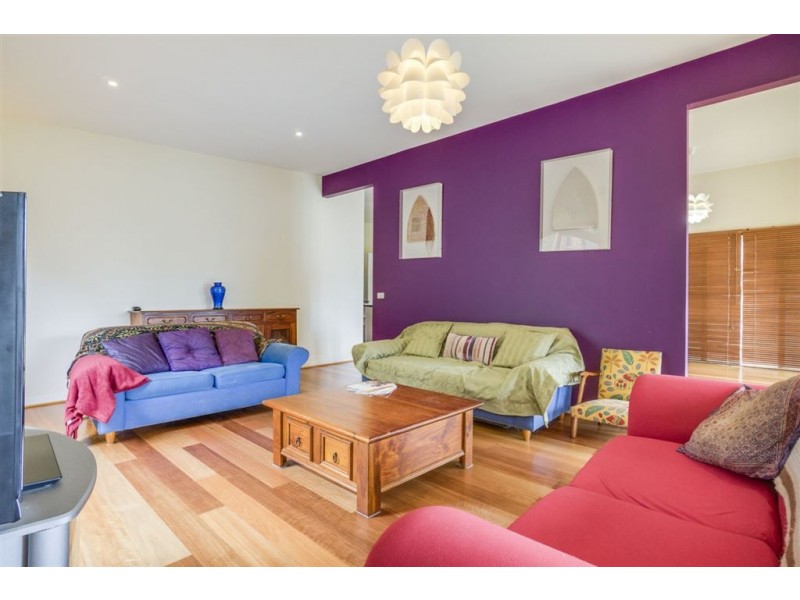 8 Deutgam Street, Werribee VIC 3030