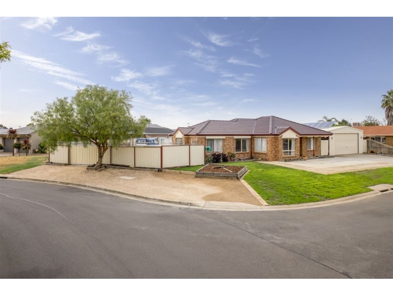5 Haveaux Street, Werribee VIC 3030