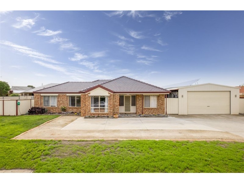 5 Haveaux Street, Werribee VIC 3030