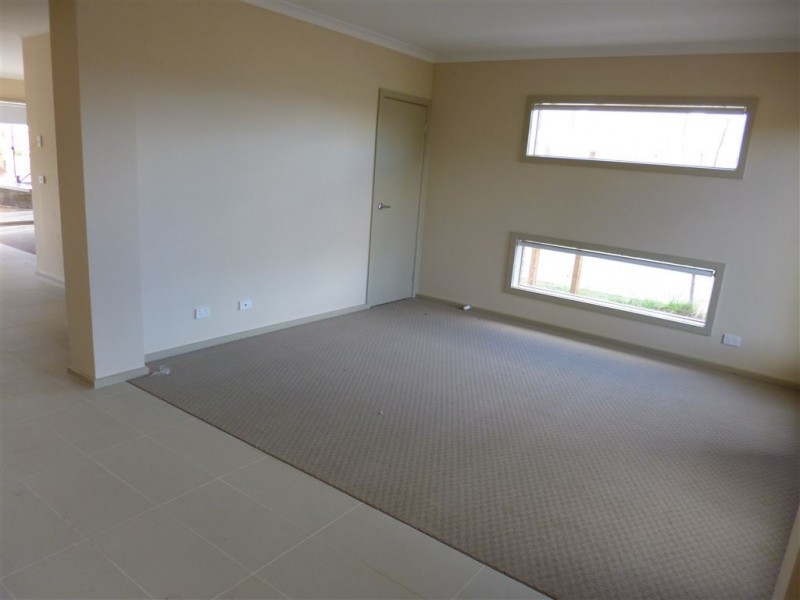 36 Scrubwren Drive, Williams Landing VIC 3027