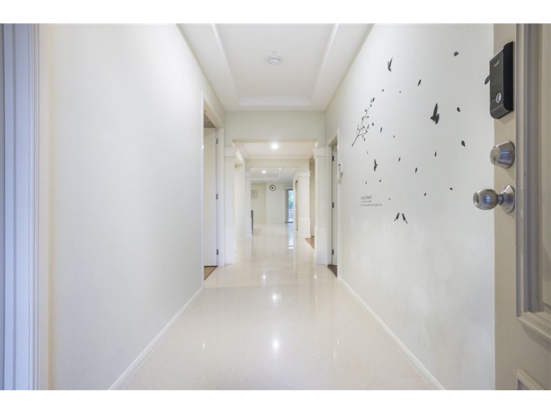 41 Middle Park Drive, Sanctuary Lakes VIC 3030