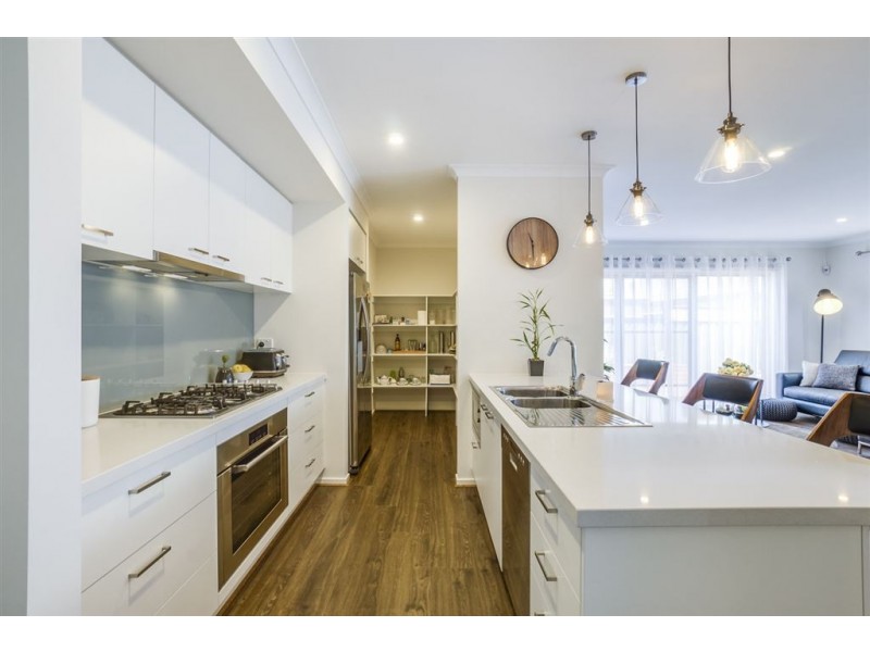 25 Elderwood Avenue, Truganina VIC 3029