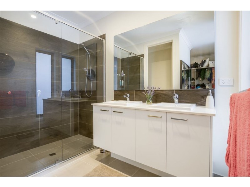 25 Elderwood Avenue, Truganina VIC 3029