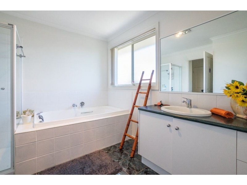 7 Huntley Terrace, Truganina VIC 3029