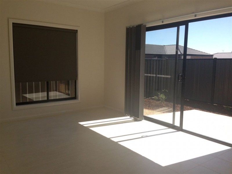 64 Terrene Terrace, Point Cook VIC 3030