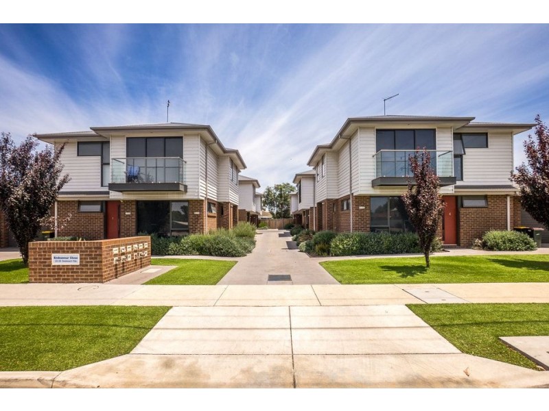 3/23-25 Seabeach Parade, North Shore VIC 3214