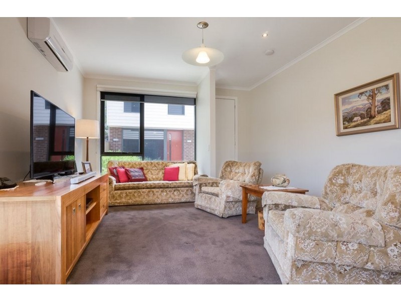 3/23-25 Seabeach Parade, North Shore VIC 3214