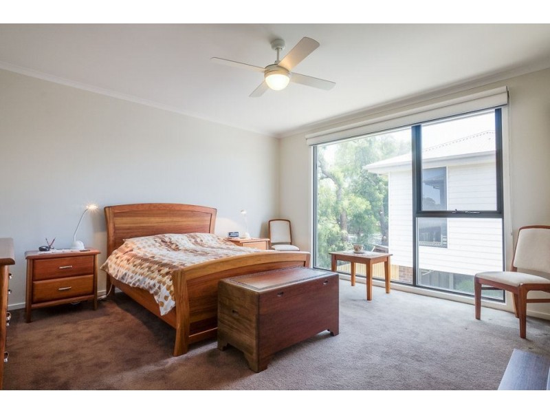 3/23-25 Seabeach Parade, North Shore VIC 3214