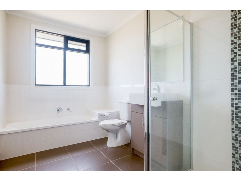 3/23-25 Seabeach Parade, North Shore VIC 3214