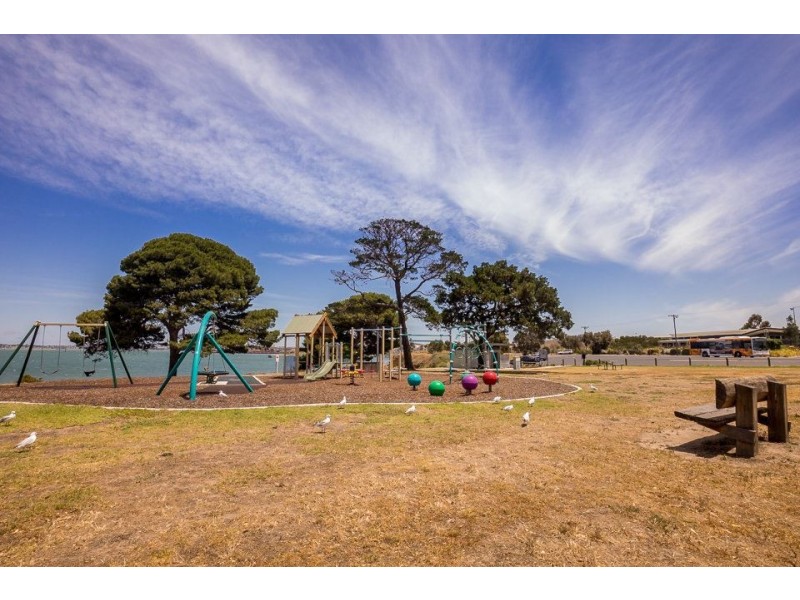 3/23-25 Seabeach Parade, North Shore VIC 3214