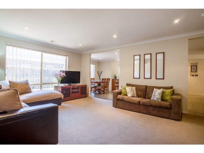 30 Holly Drive, Point Cook VIC 3030