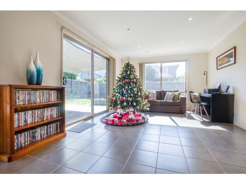 30 Holly Drive, Point Cook VIC 3030