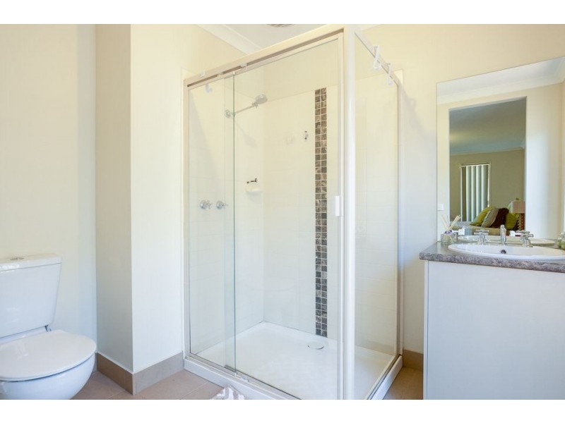 30 Holly Drive, Point Cook VIC 3030