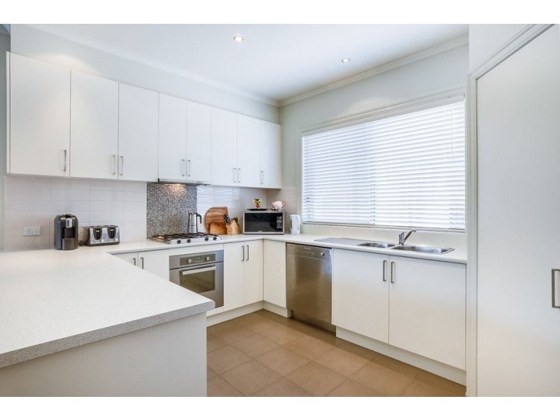 1/1 Penn Close, Werribee VIC 3030