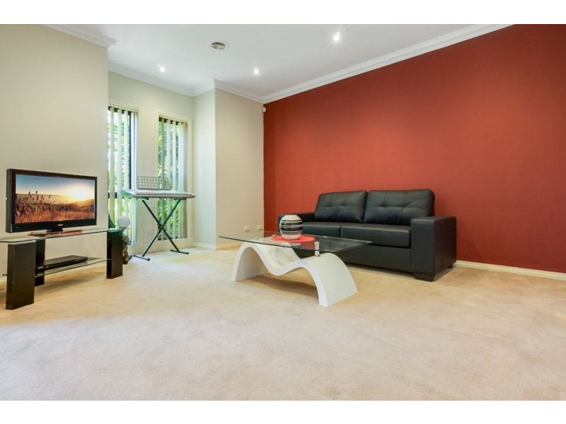 42 St Vincent Way, Caroline Springs VIC 3023