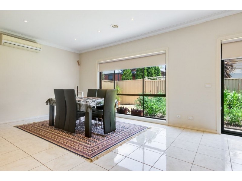 42 St Vincent Way, Caroline Springs VIC 3023