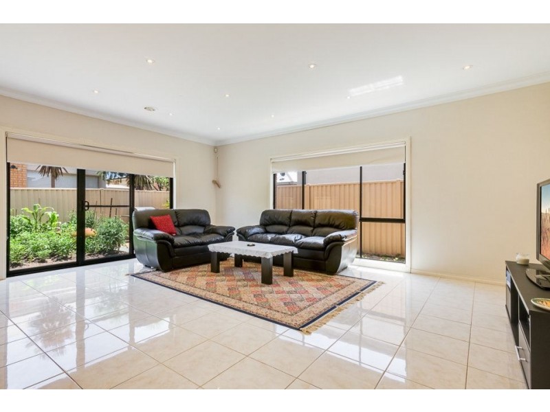 42 St Vincent Way, Caroline Springs VIC 3023